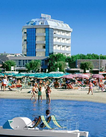 Hotel Nettuno Cattolica Extérieur photo