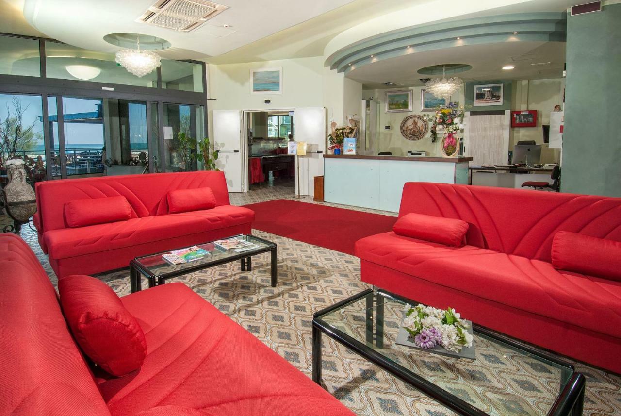 Hotel Nettuno Cattolica Extérieur photo