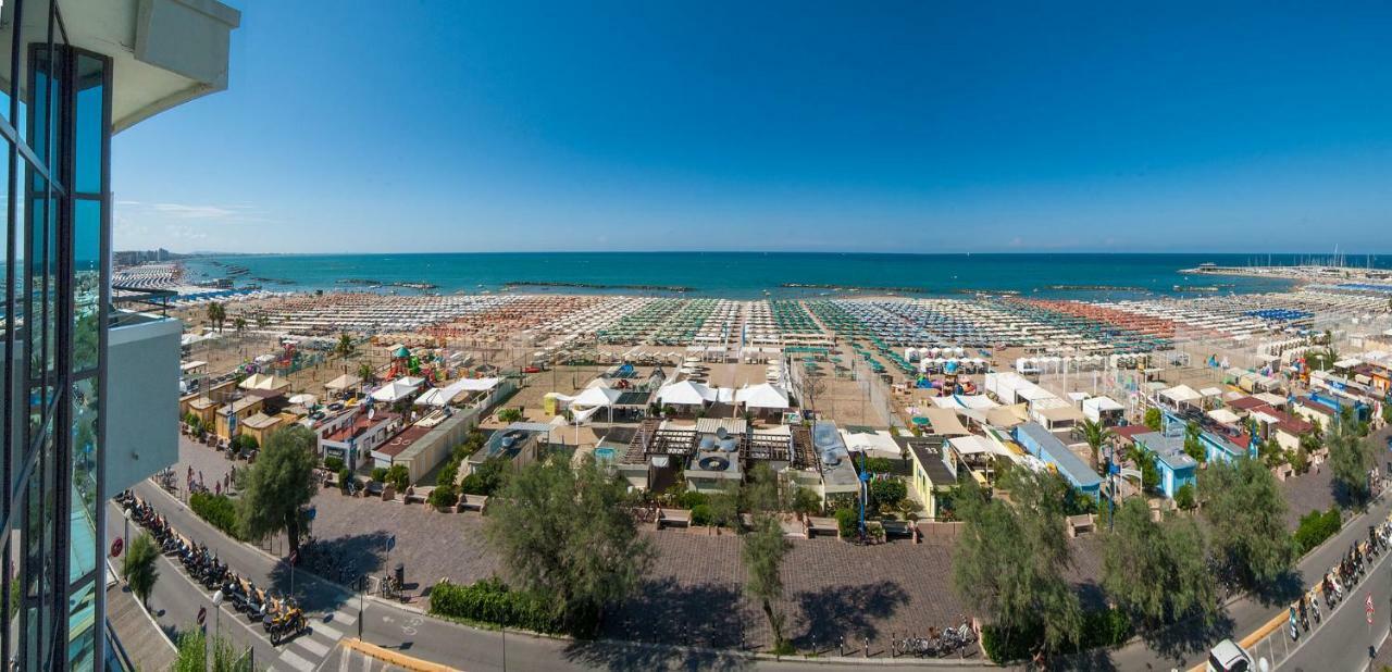 Hotel Nettuno Cattolica Extérieur photo
