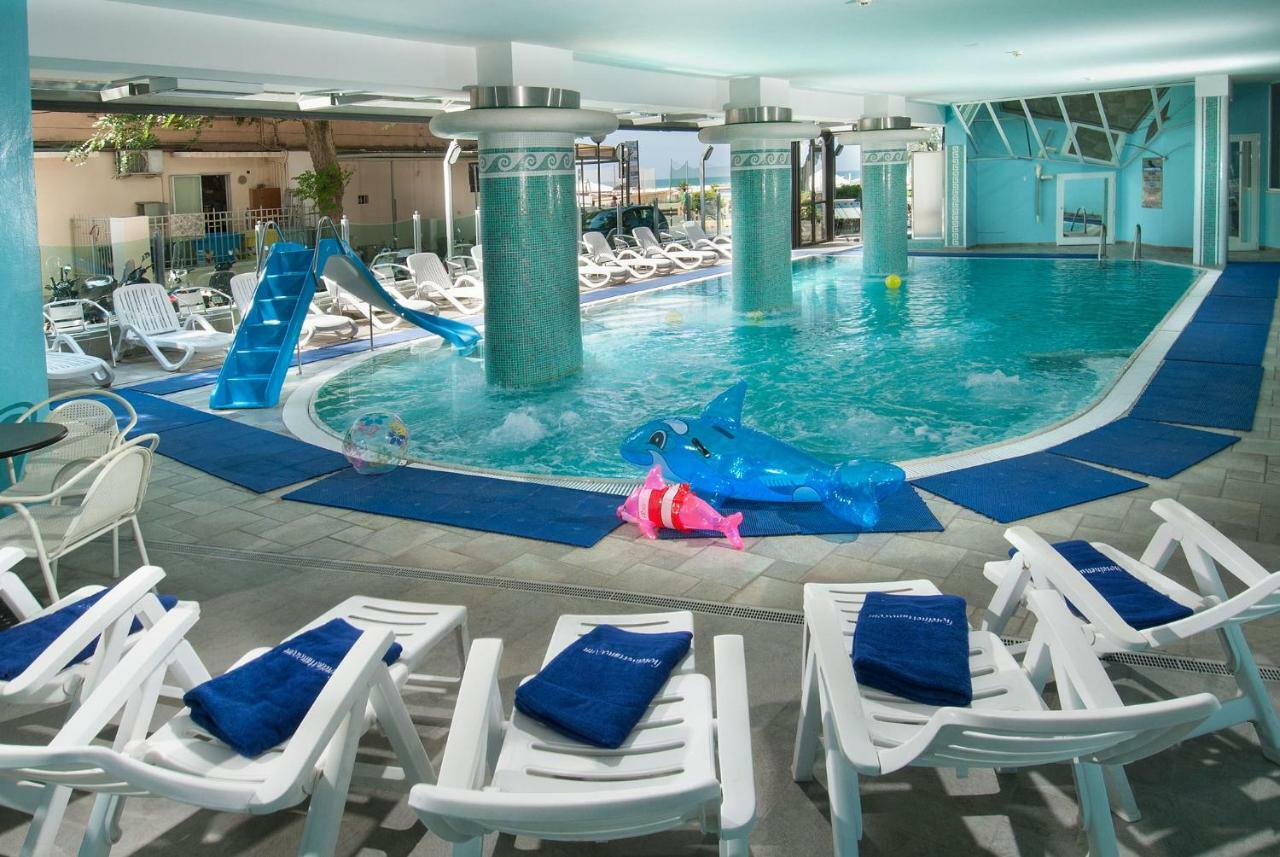 Hotel Nettuno Cattolica Extérieur photo