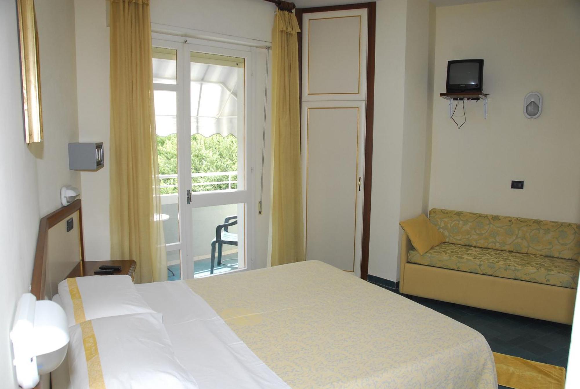 Hotel Nettuno Cattolica Extérieur photo